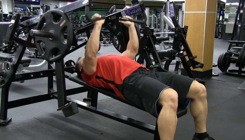 The Hammer Strength Bench Press: Step-by-Step Guide, Tips, and Benefits ...